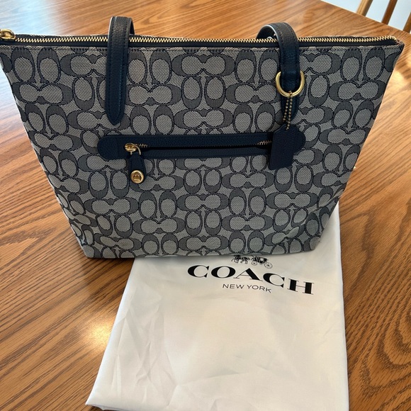 COPY - Coach Signature Jacquard Taylor Tote - Picture 3 of 11